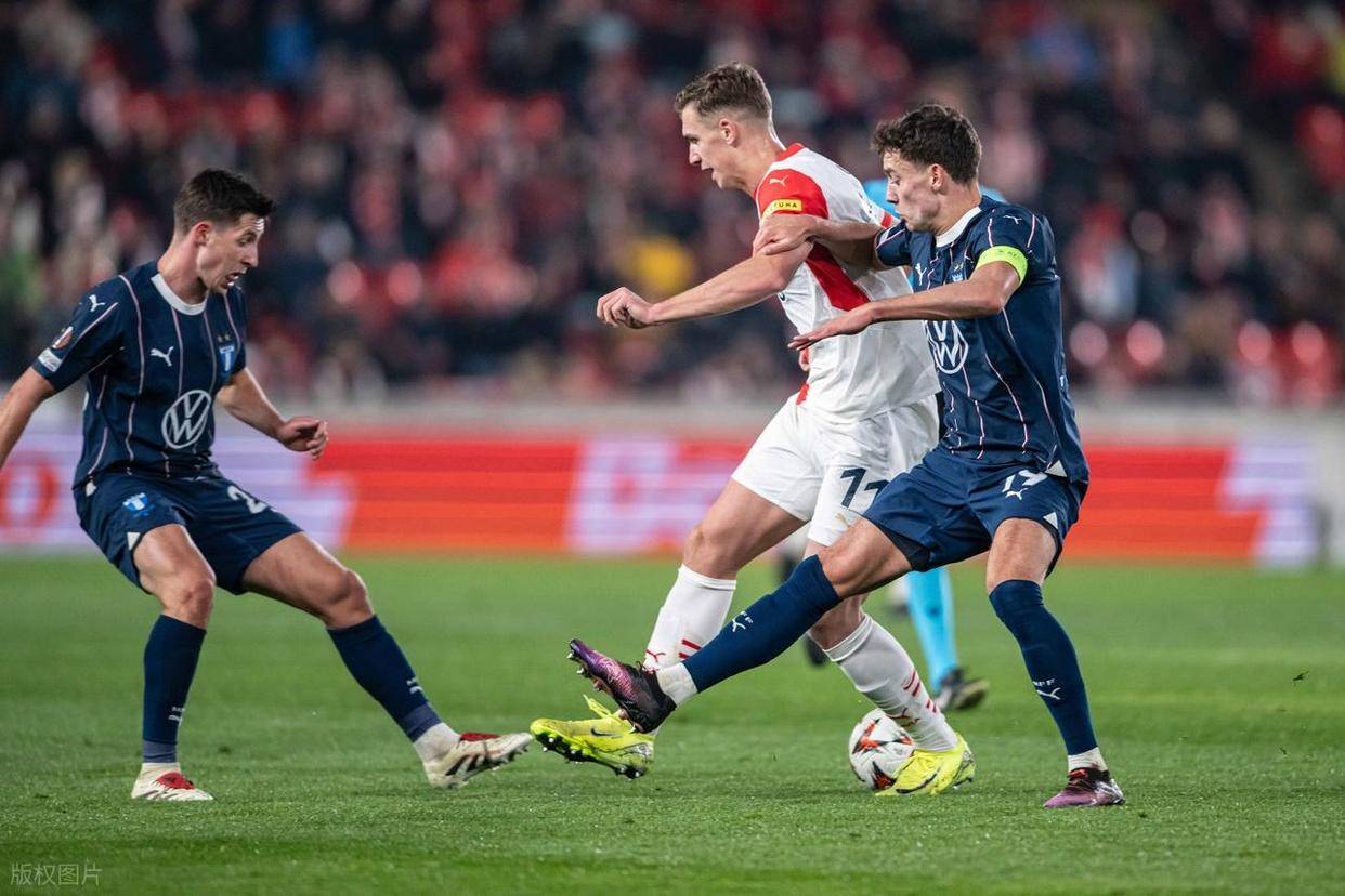 九游体育官网-转折点！马赛临场应变，欧冠窗口期攻防权衡，话题不断，资深球员宣示担当