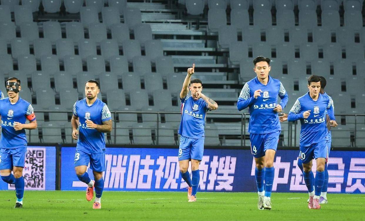 关于加时末段上海海港调整名单以备亚冠;官宣签约环节打磨;话题不断;赛季目标并未改变的信息 关于加时末段上海海港调整名单以备亚冠;官宣签约环节打磨;话题不断;赛季目标并未改变的信息